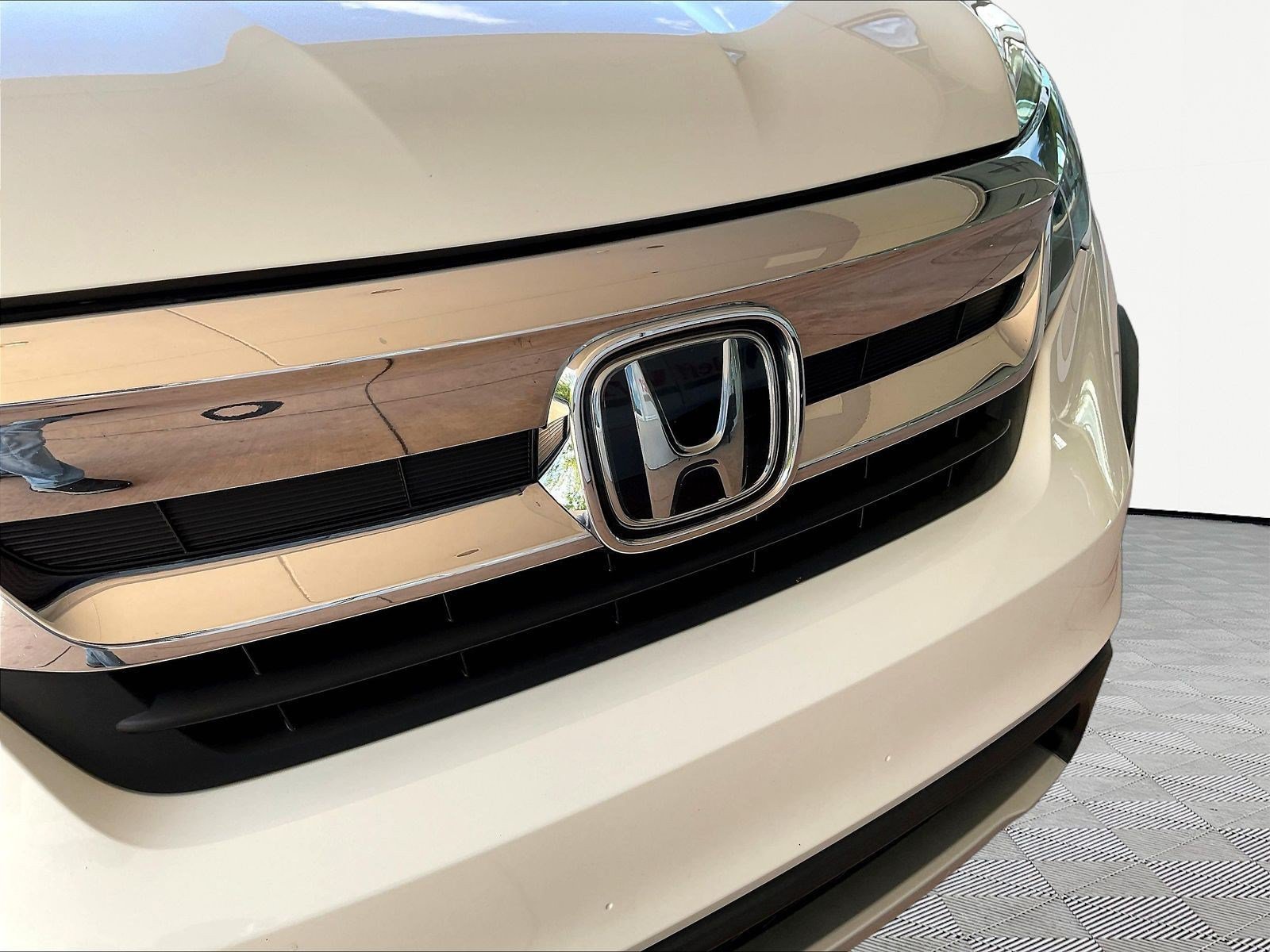 Used 2021 Honda Pilot EX image 32