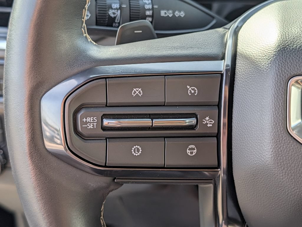 New 2025 GMC Yukon Denali Ultimate AWD/4WD image 21