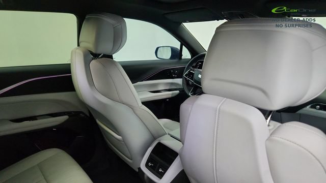 Used 2025 Cadillac Lyriq Luxury w/ LPO, Floor Liner Package RWD image 29