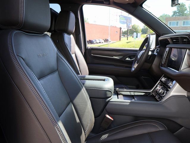 Certified 2024 GMC Yukon Denali w/ Advanced Technology Package AWD/4WD image 9