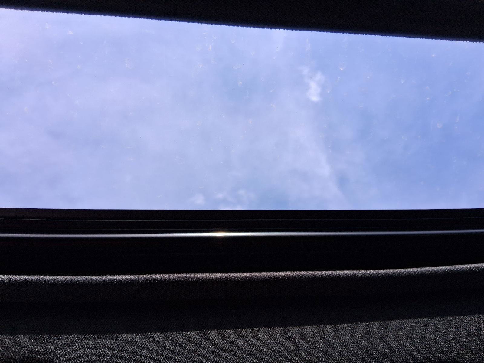 Used 2021 Toyota RAV4 SE w/ Weather & Moonroof Package image 20