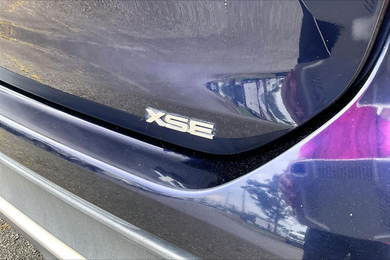 Used 2022 Toyota Highlander XSE FWD image 19