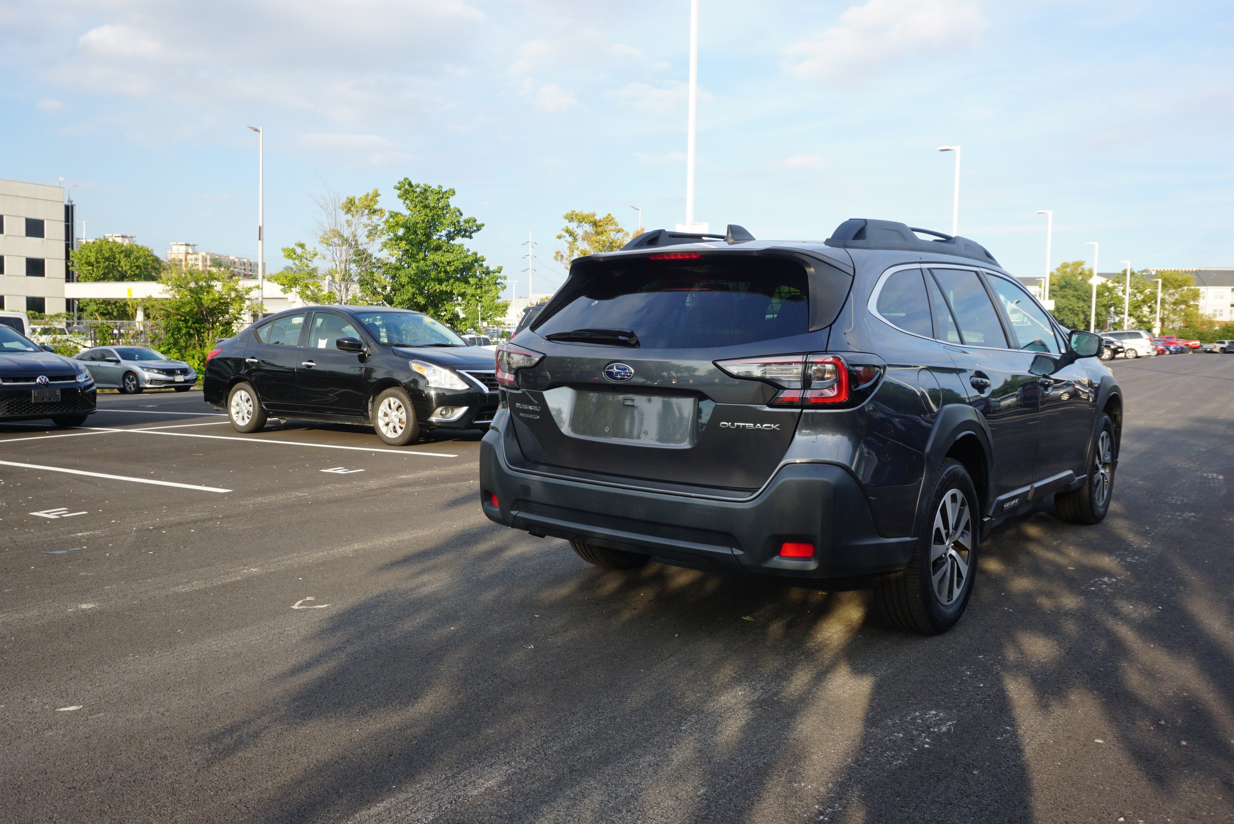 Used 2023 Subaru Outback Premium AWD/4WD image 4