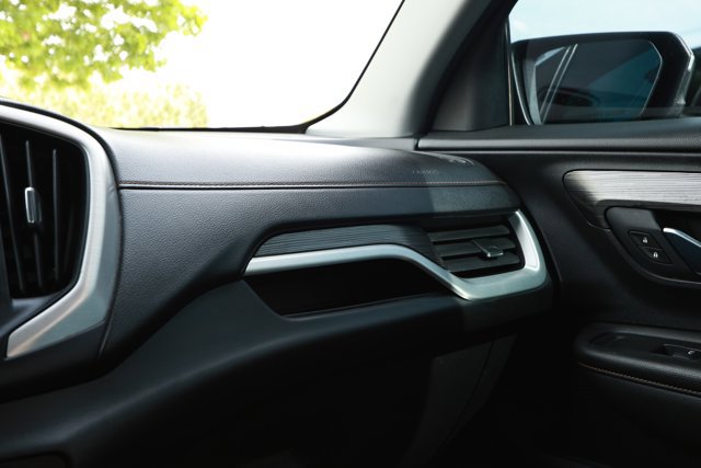Used 2021 GMC Terrain SLT w/ LPO, Bright Accent Package FWD image 29