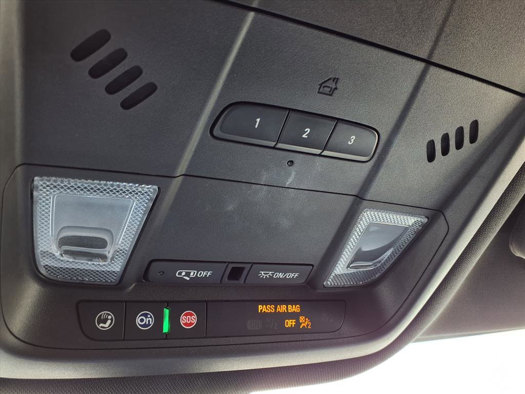 Used 2023 Buick Enclave Essence image 19