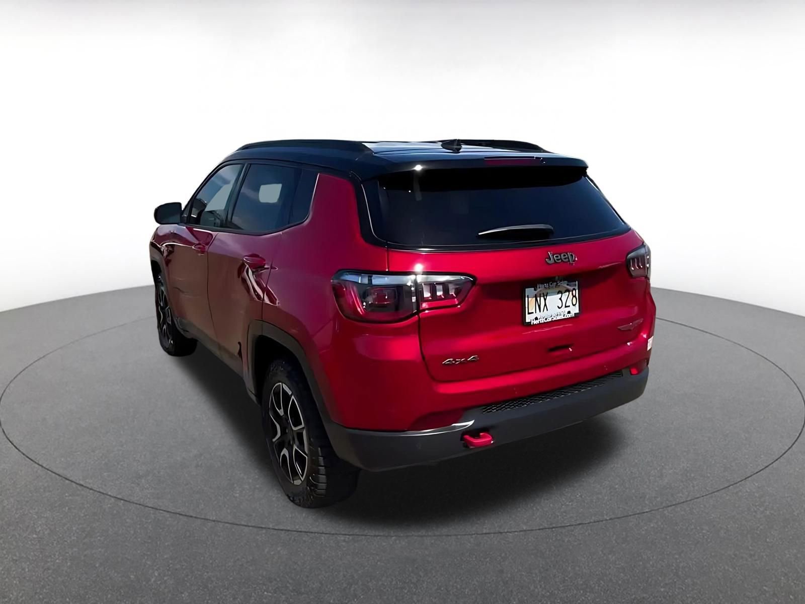 Used 2025 Jeep Compass Trailhawk image 11