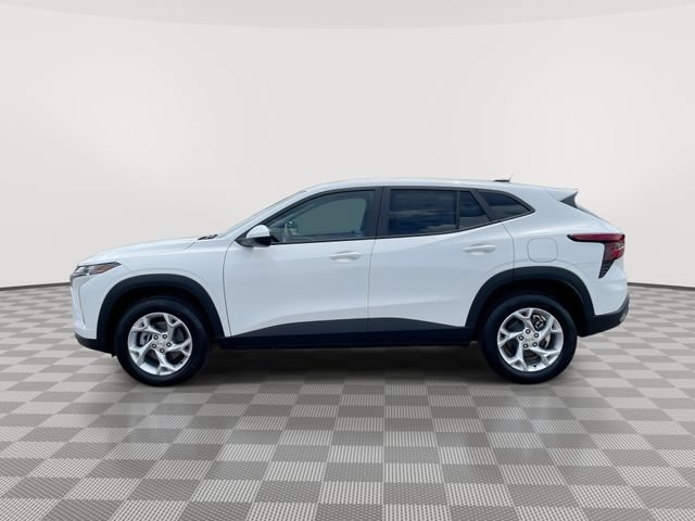 New 2026 Chevrolet Trax LS w/ LS Convenience Package FWD image 9