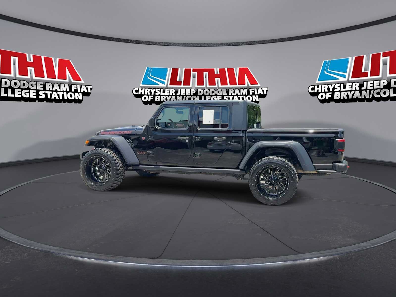 Used 2023 Jeep Gladiator Rubicon w/ LED Lighting Group AWD/4WD image 5