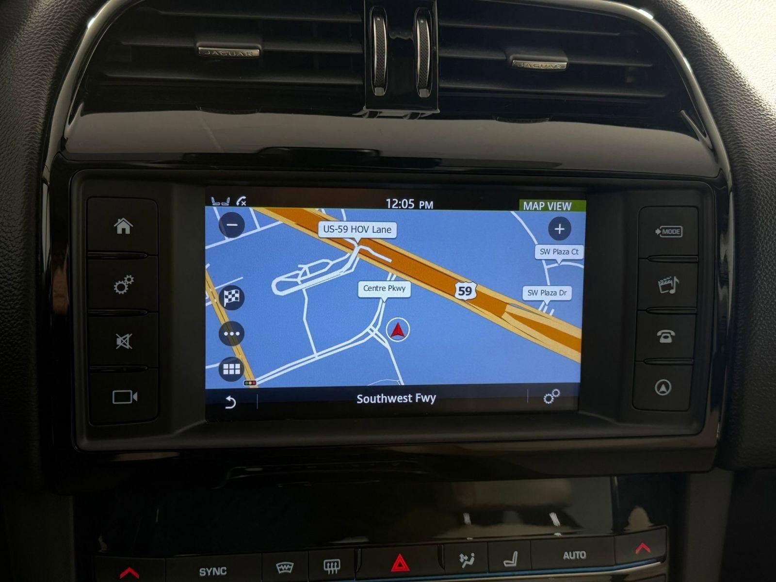 Used 2018 Jaguar F-PACE Premium AWD/4WD image 28