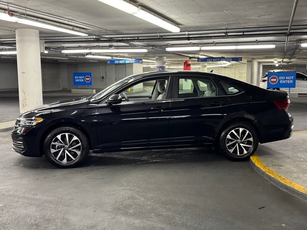 Certified 2024 Volkswagen Jetta S FWD image 27