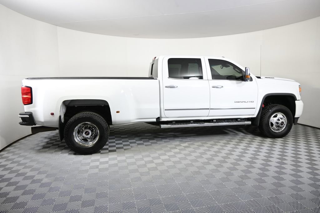 Used 2017 GMC Sierra 3500 Denali w/ Duramax Plus Package AWD/4WD image 8