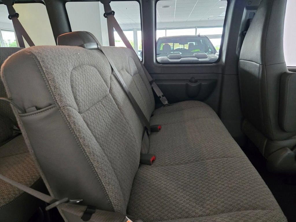 New 2026 Chevrolet Express 2500 LT w/ LT Preferred Equipment Group RWD image 8
