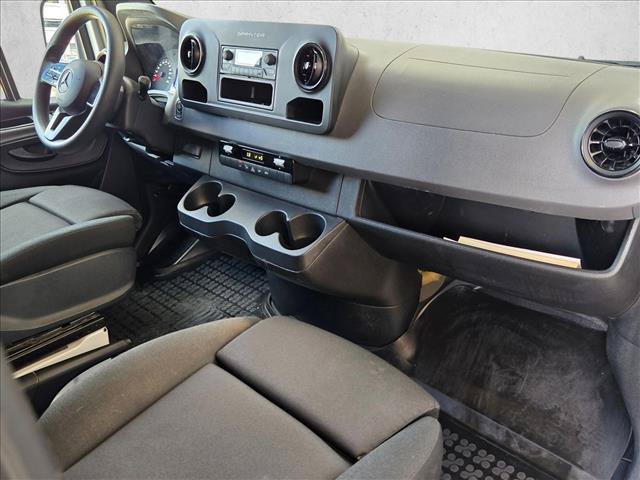 Used 2021 Mercedes-Benz Sprinter 2500 image 21