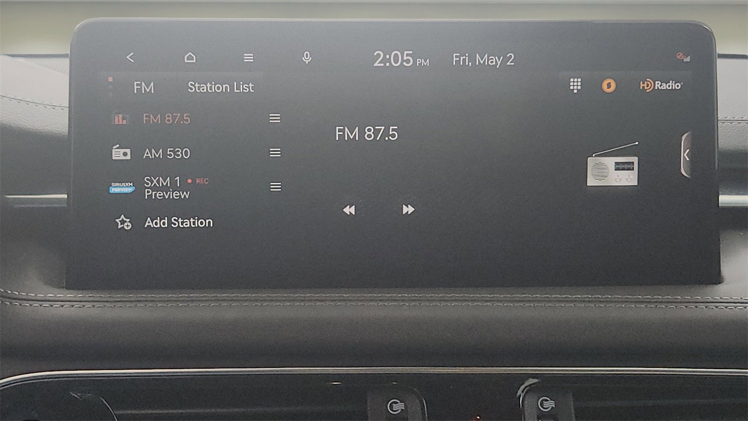 Used 2022 Genesis G70 2.0T image 11