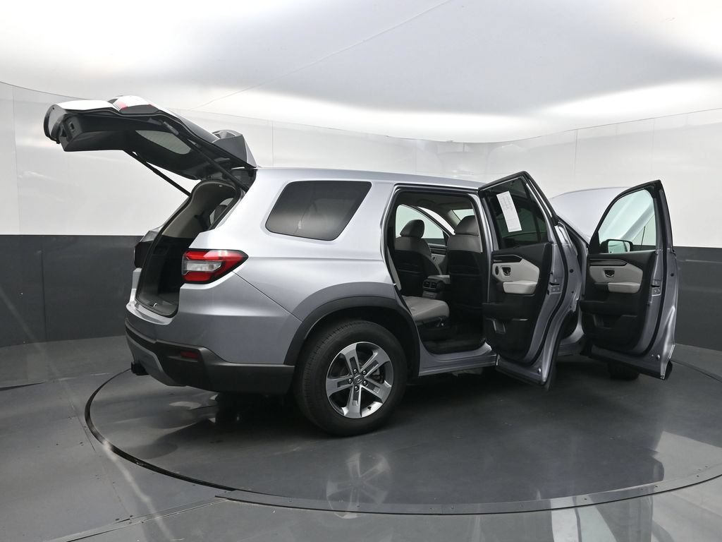 Used 2023 Honda Pilot EX-L image 39