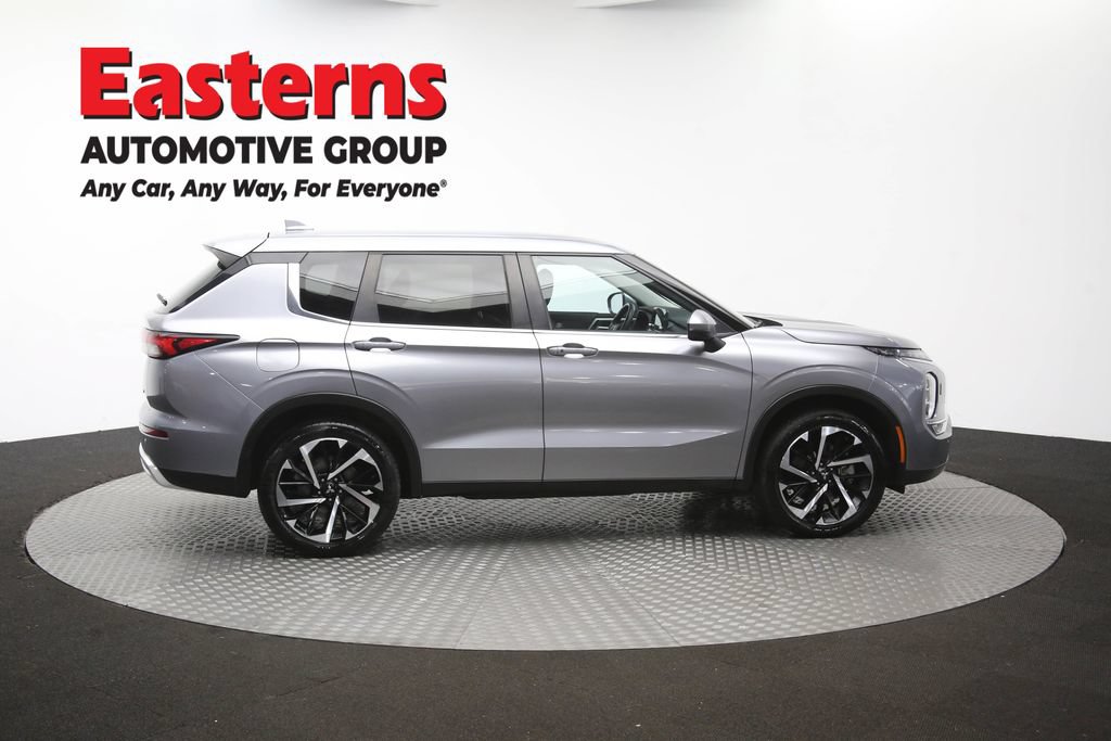 Used 2024 Mitsubishi Outlander SE AWD/4WD image 45