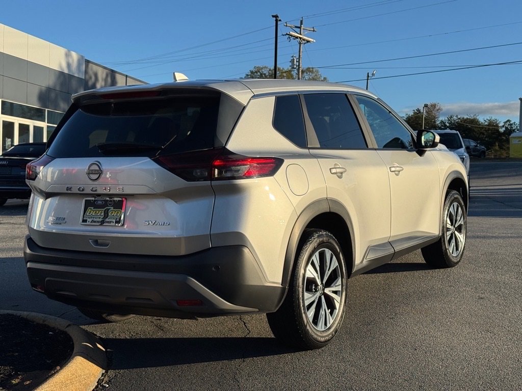 Certified 2023 Nissan Rogue SV image 3