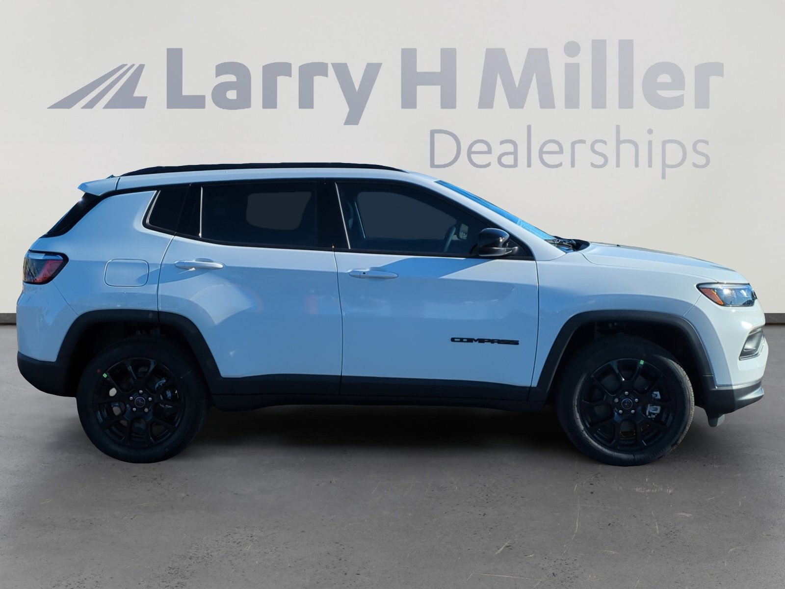 New 2026 Jeep Compass Latitude image 6