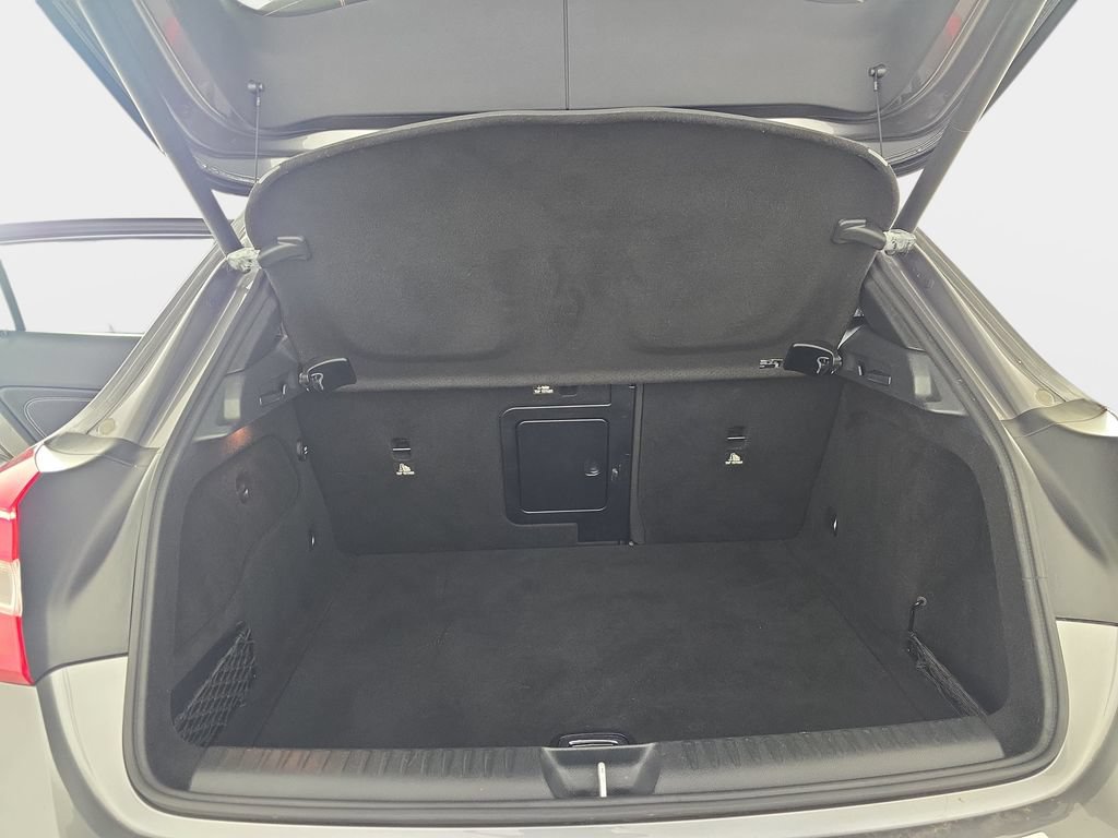 Used 2018 Mercedes-Benz GLA 250 image 13