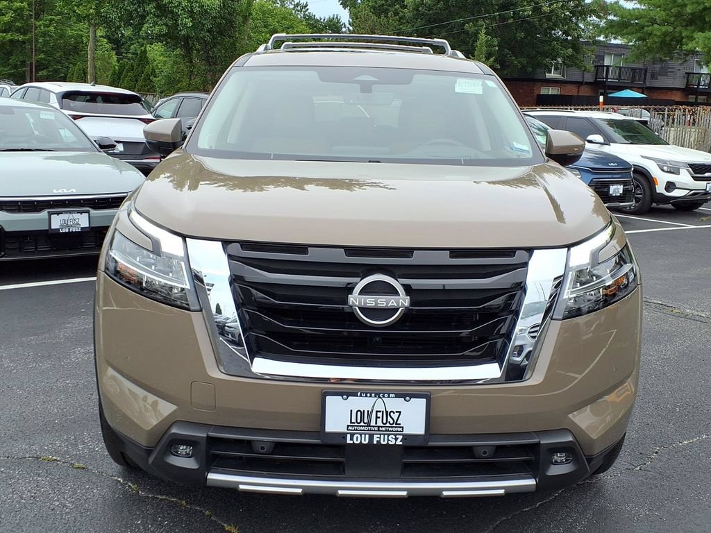 Used 2023 Nissan Pathfinder Platinum w/ Cargo Package AWD/4WD image 24