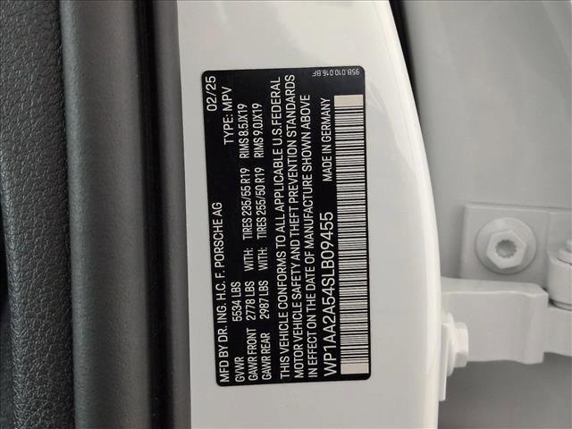 Certified 2025 Porsche Macan Turbo image 26