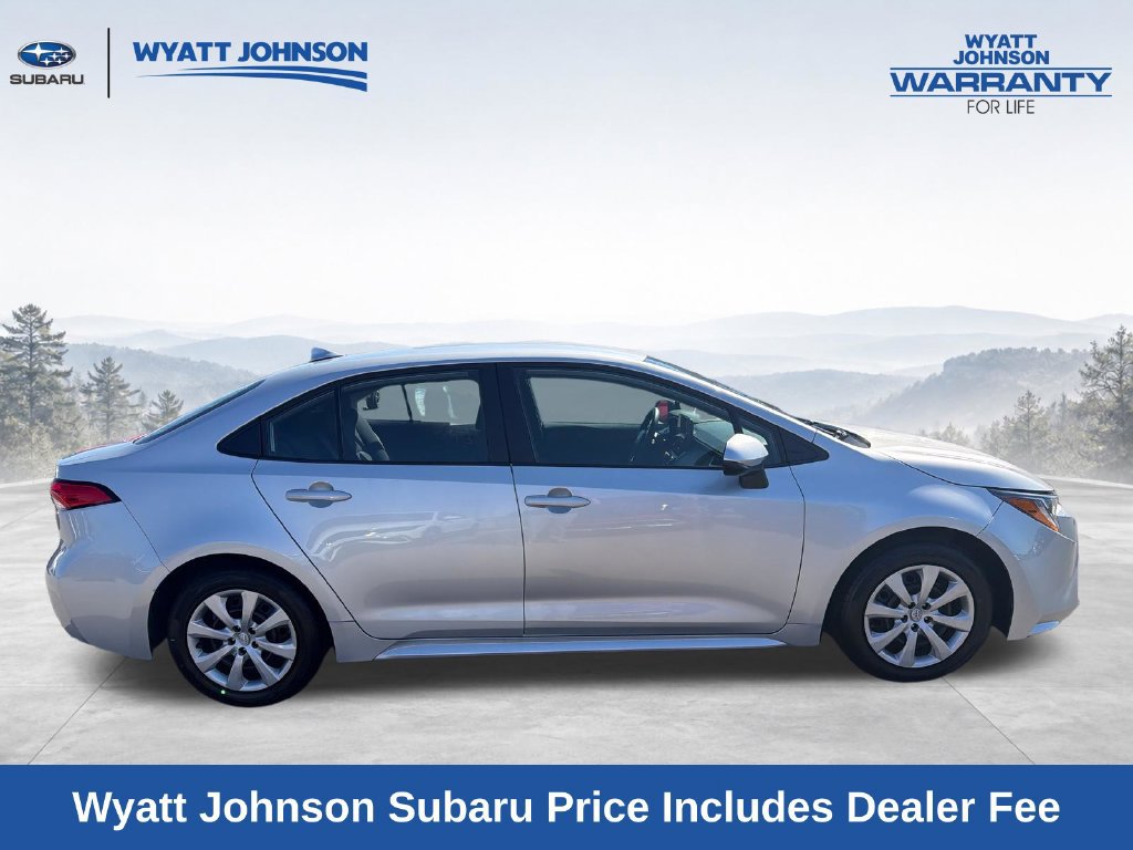 Used 2025 Toyota Corolla LE FWD image 11