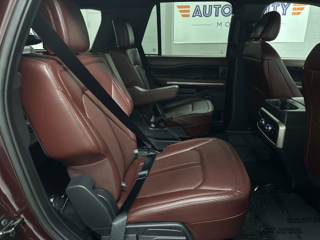 Used 2024 Ford Expedition Limited AWD/4WD image 20