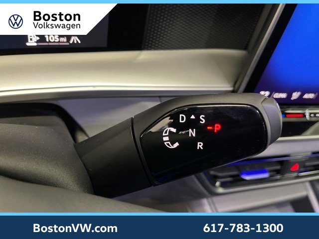 New 2025 Volkswagen Tiguan SE R-Line image 18