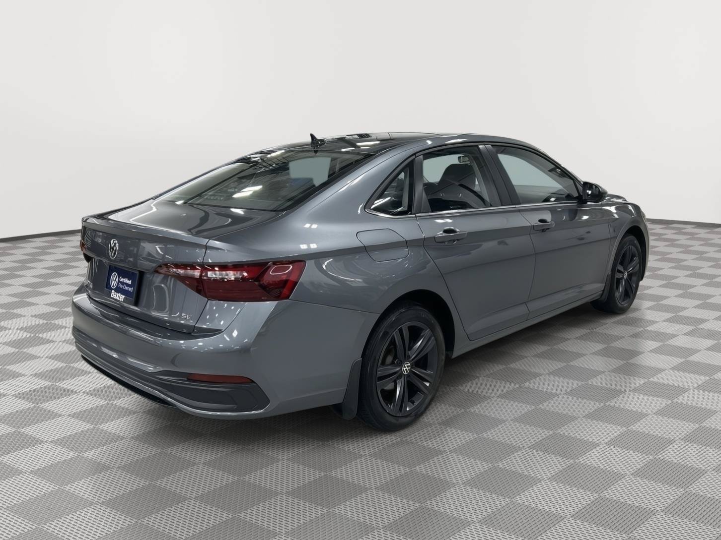Used 2023 Volkswagen Jetta SE FWD image 12