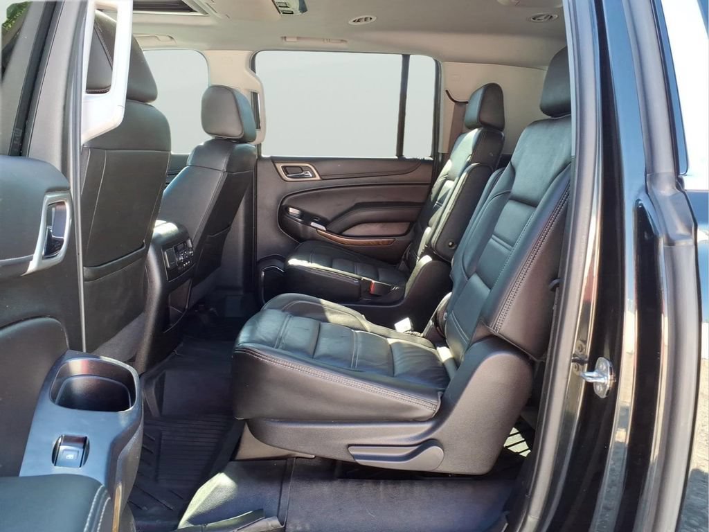 Used 2020 GMC Yukon XL Denali w/ Denali Ultimate Package AWD/4WD image 31