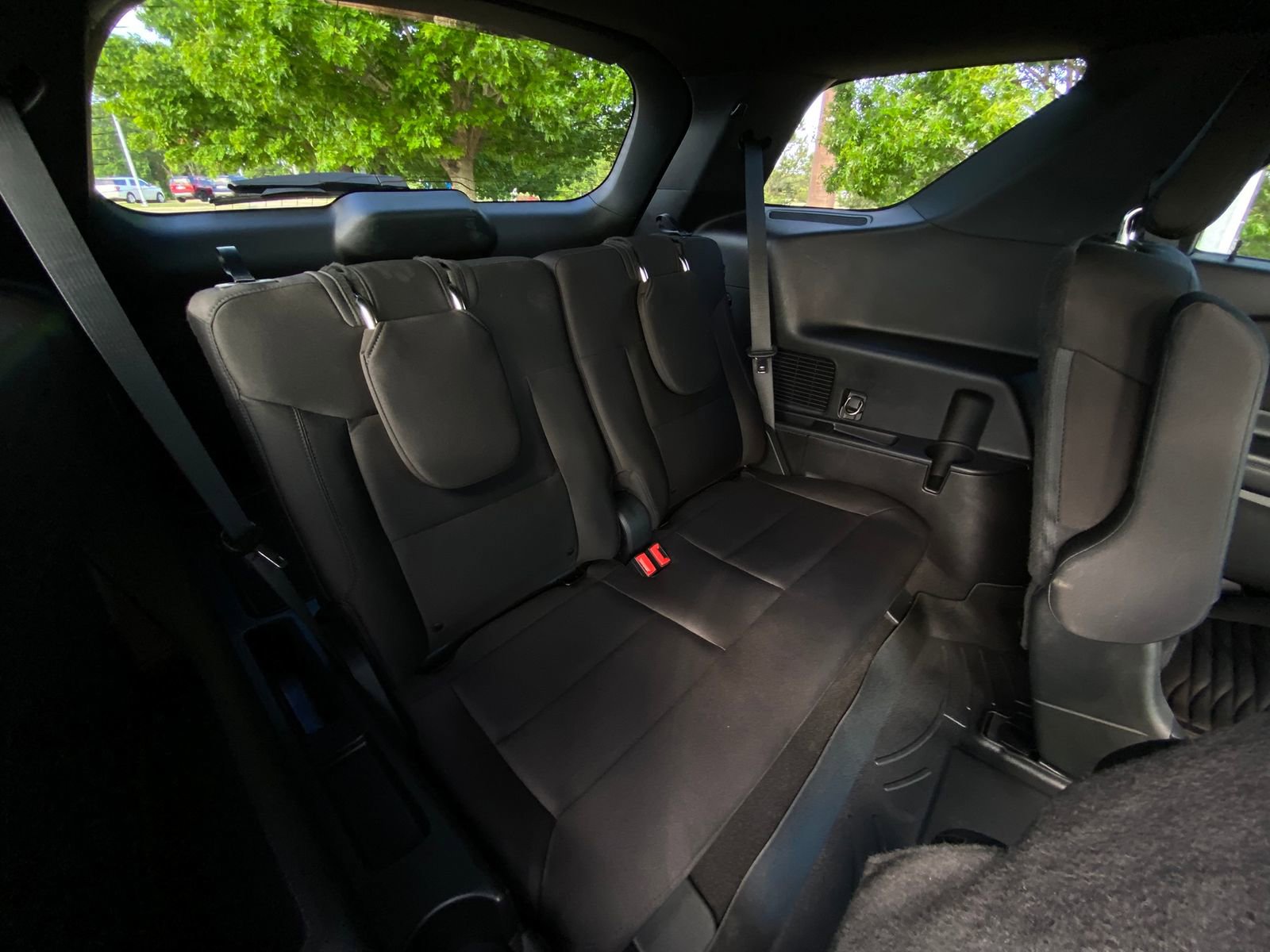 Used 2020 Ford Explorer XLT image 30