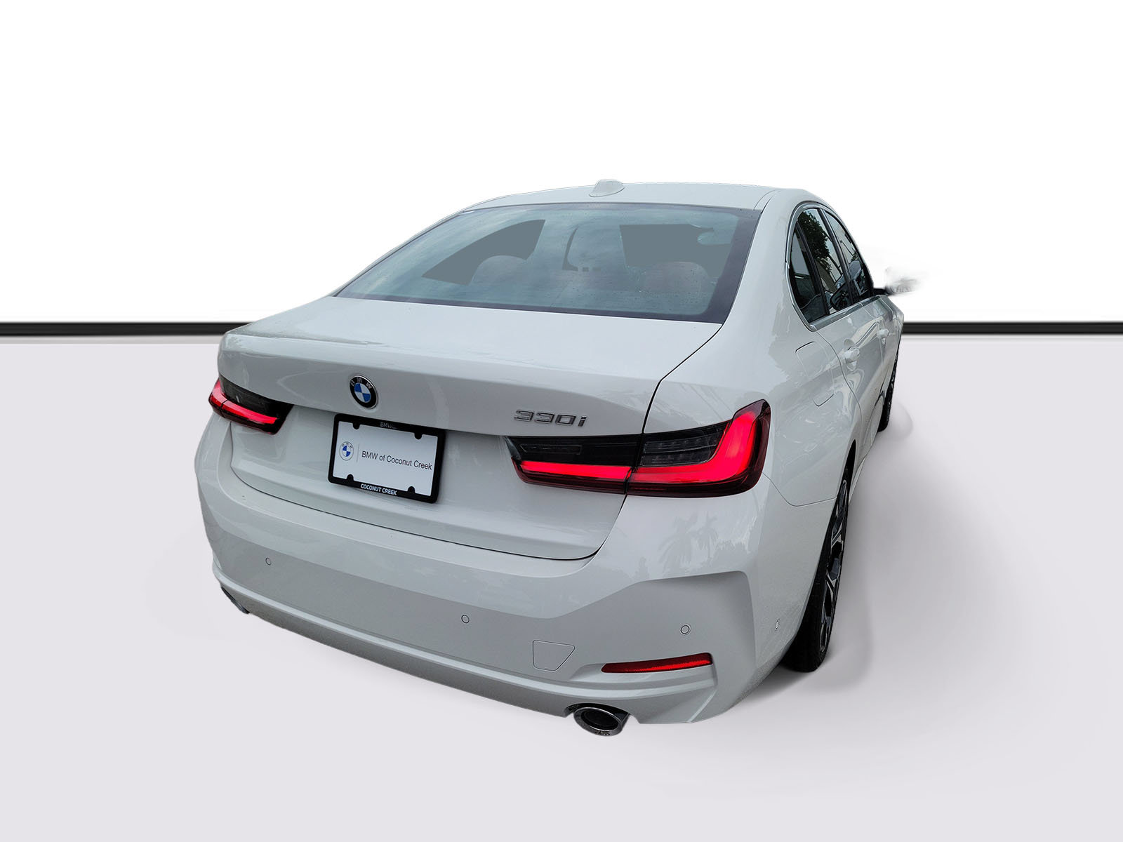 New 2026 BMW 330i Sedan w/ Convenience Package RWD image 4