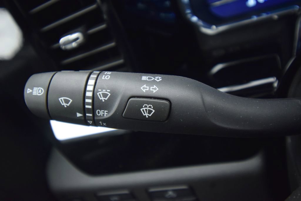 Used 2025 Chevrolet Silverado 1500 LT image 38