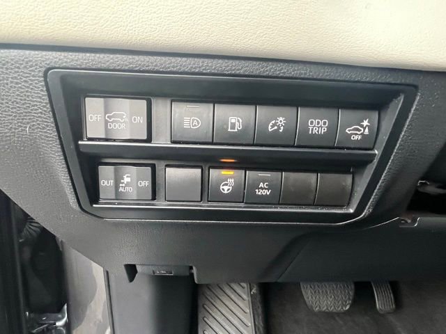 Used 2023 Toyota Sequoia Capstone AWD/4WD image 13