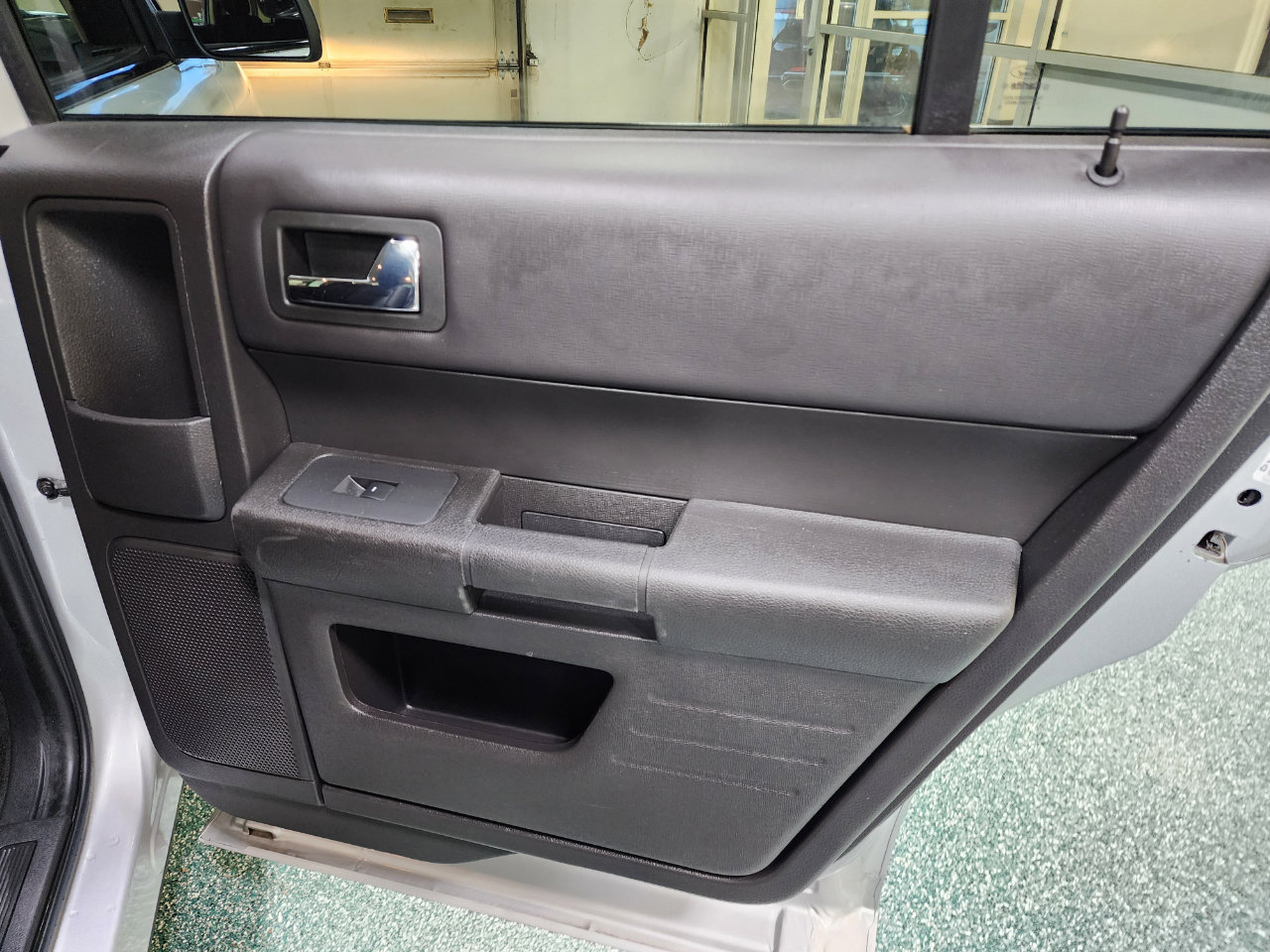 Used 2019 Ford Flex SE image 25