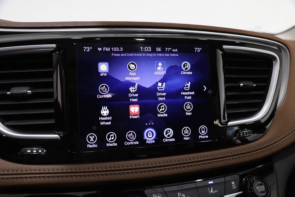 Used 2017 Chrysler Pacifica Limited w/ UConnect Theater Package FWD image 27