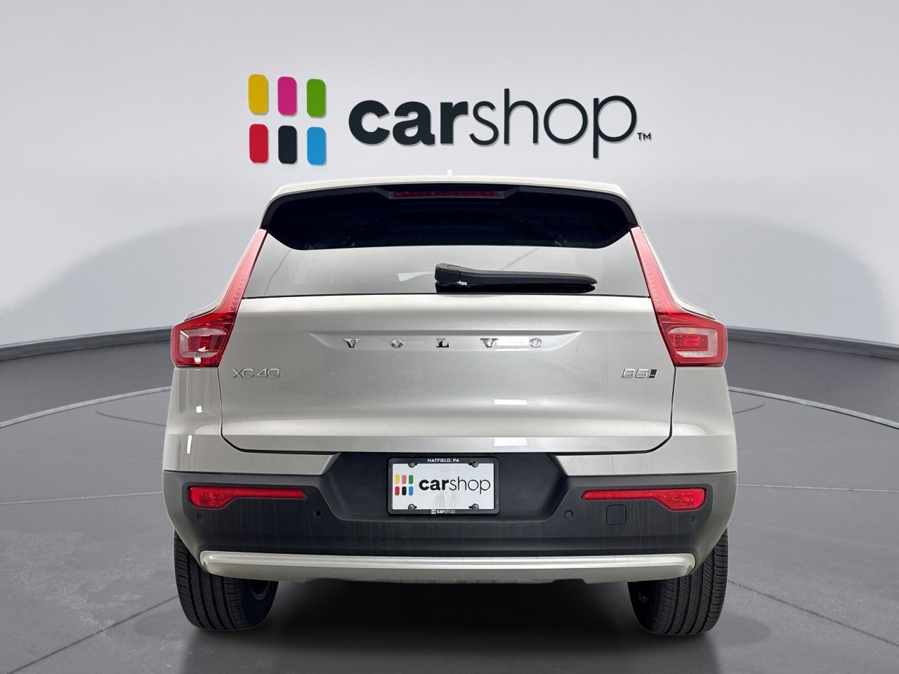 Used 2025 Volvo XC40 B5 Core AWD/4WD image 4