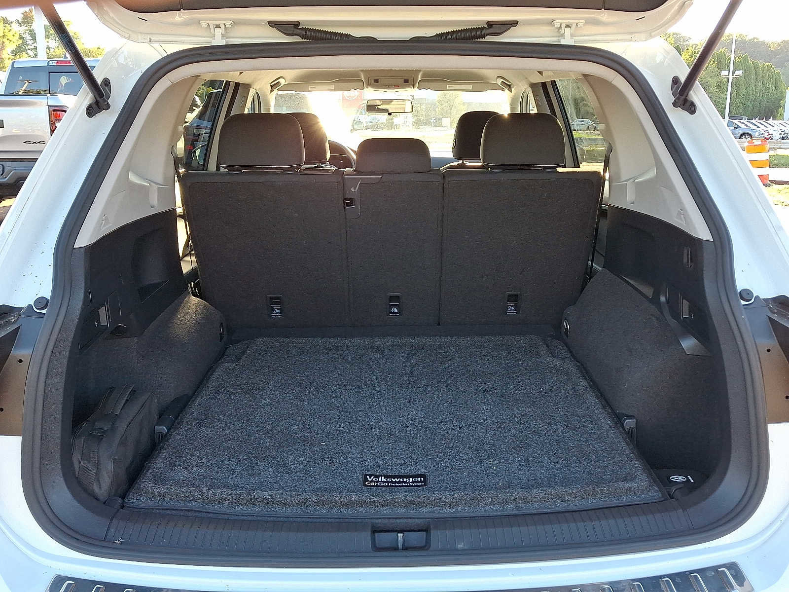 Used 2022 Volkswagen Tiguan S image 28