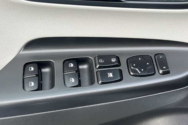 Used 2023 Hyundai Kona SE w/ Cargo Package FWD image 14