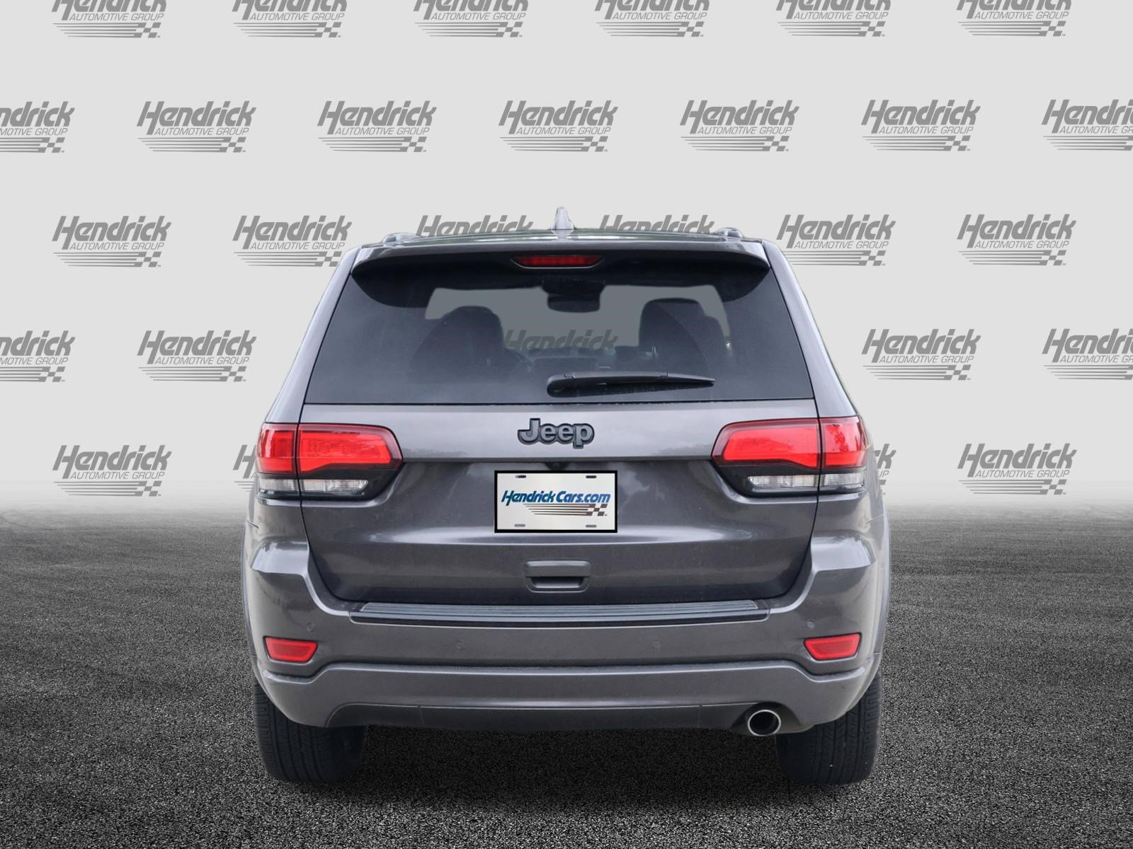 Used 2018 Jeep Grand Cherokee Altitude RWD image 8