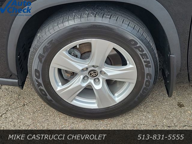 Used 2023 Toyota Highlander L image 9