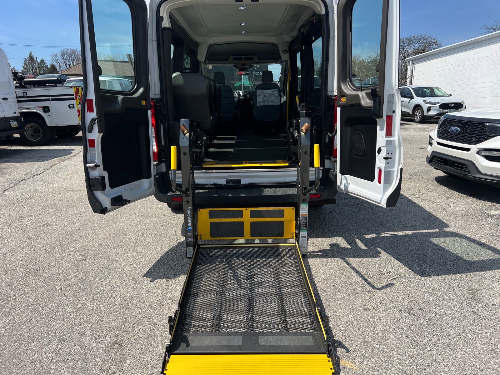 Used 2018 Ford Transit 250 148 Medium Roof image 5