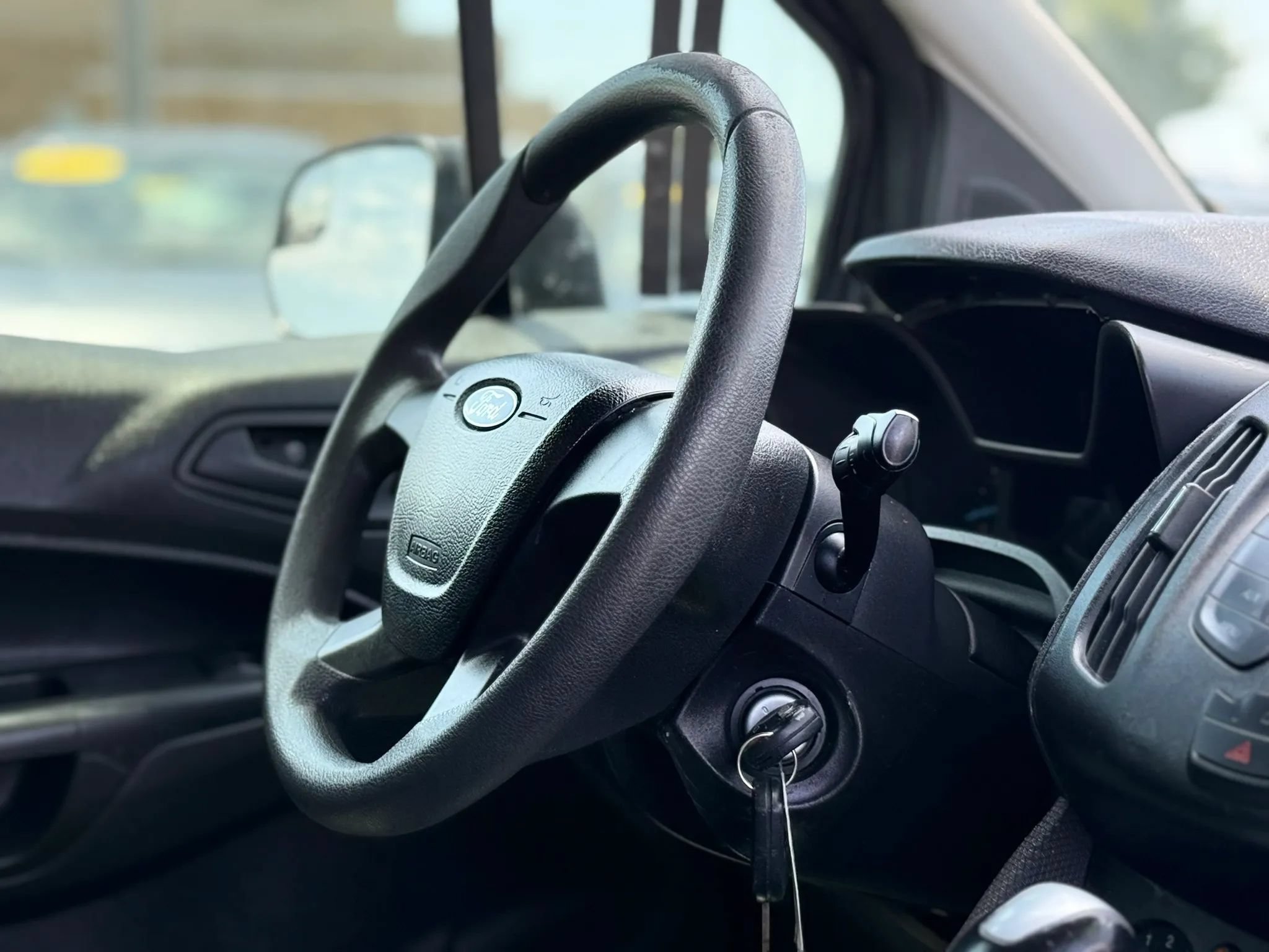 Used 2015 Ford Transit Connect XL FWD image 23
