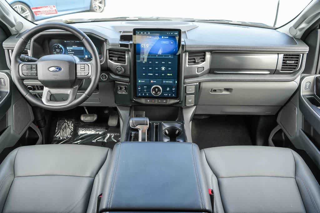 Used 2025 Ford F150 Lightning Flash AWD/4WD image 12