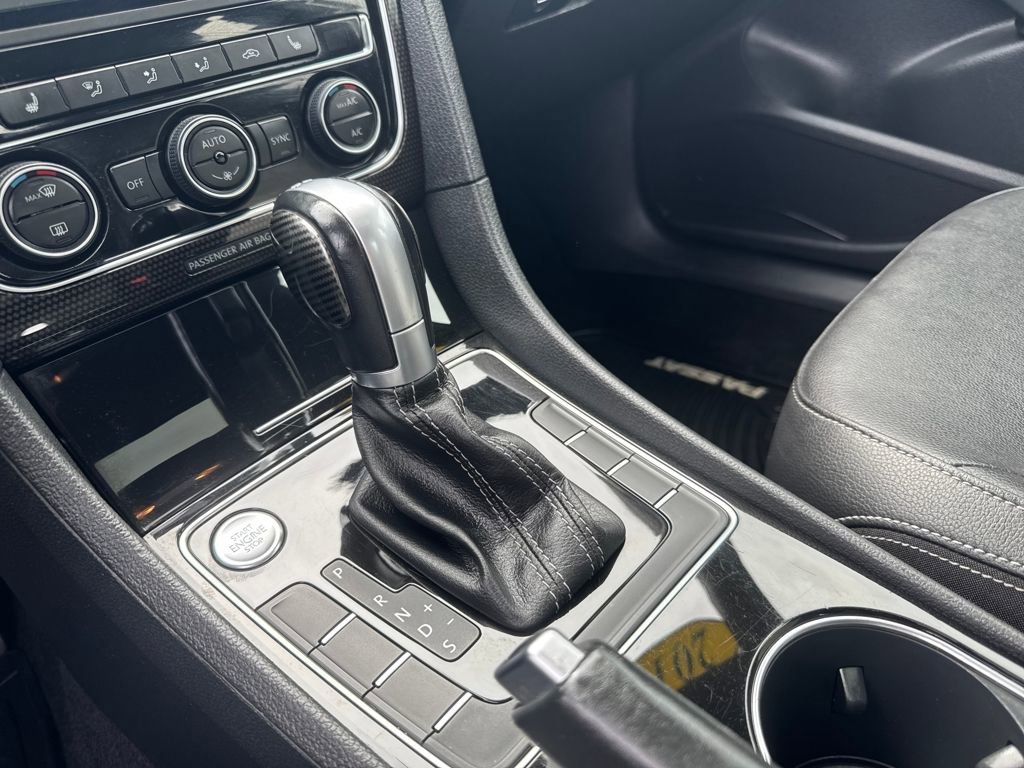 Used 2018 Volkswagen Passat 3.6 image 23