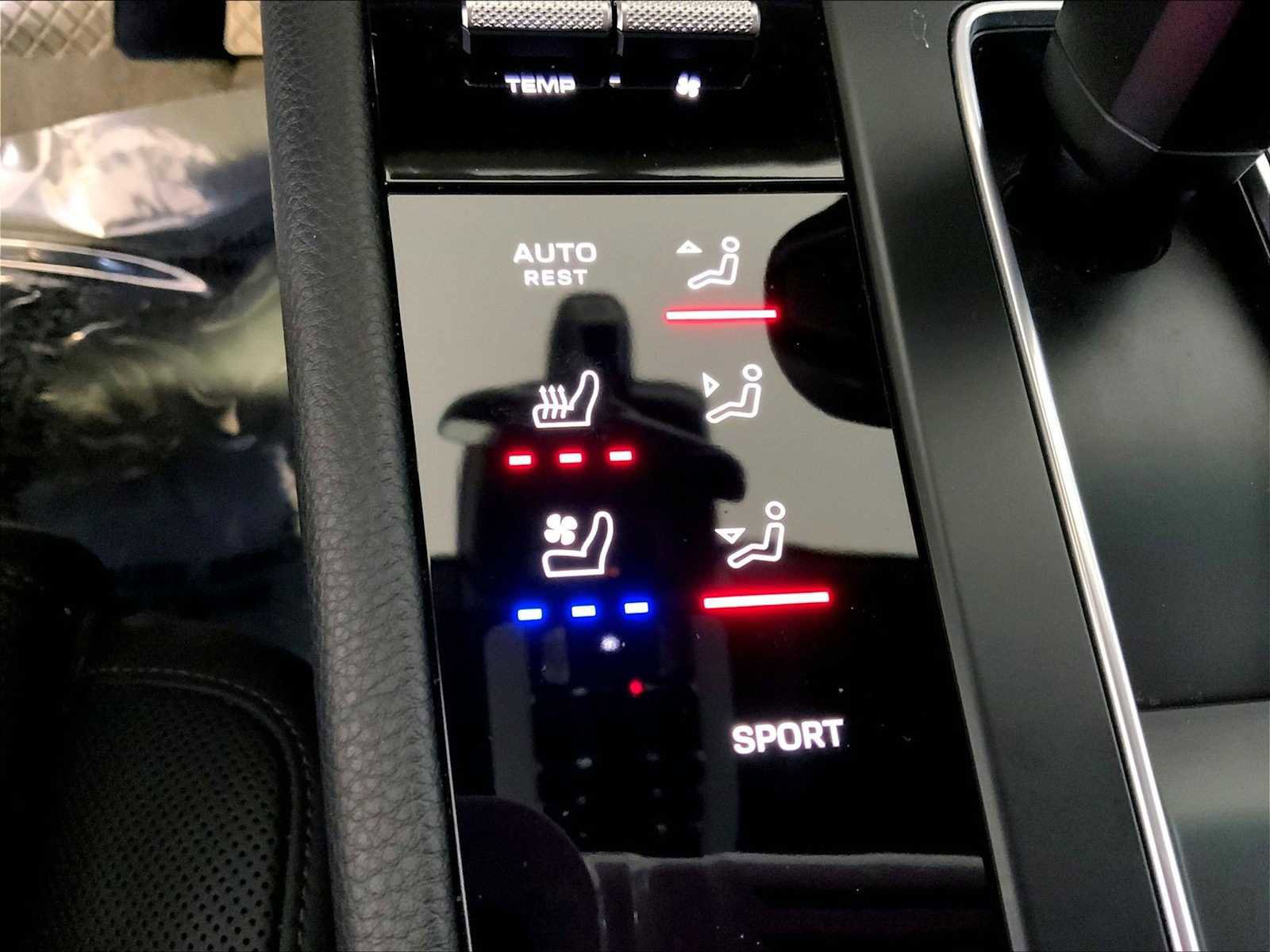 Certified 2023 Porsche Macan AWD/4WD image 37