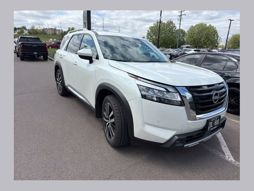 Used 2024 Nissan Pathfinder Platinum AWD/4WD image 1