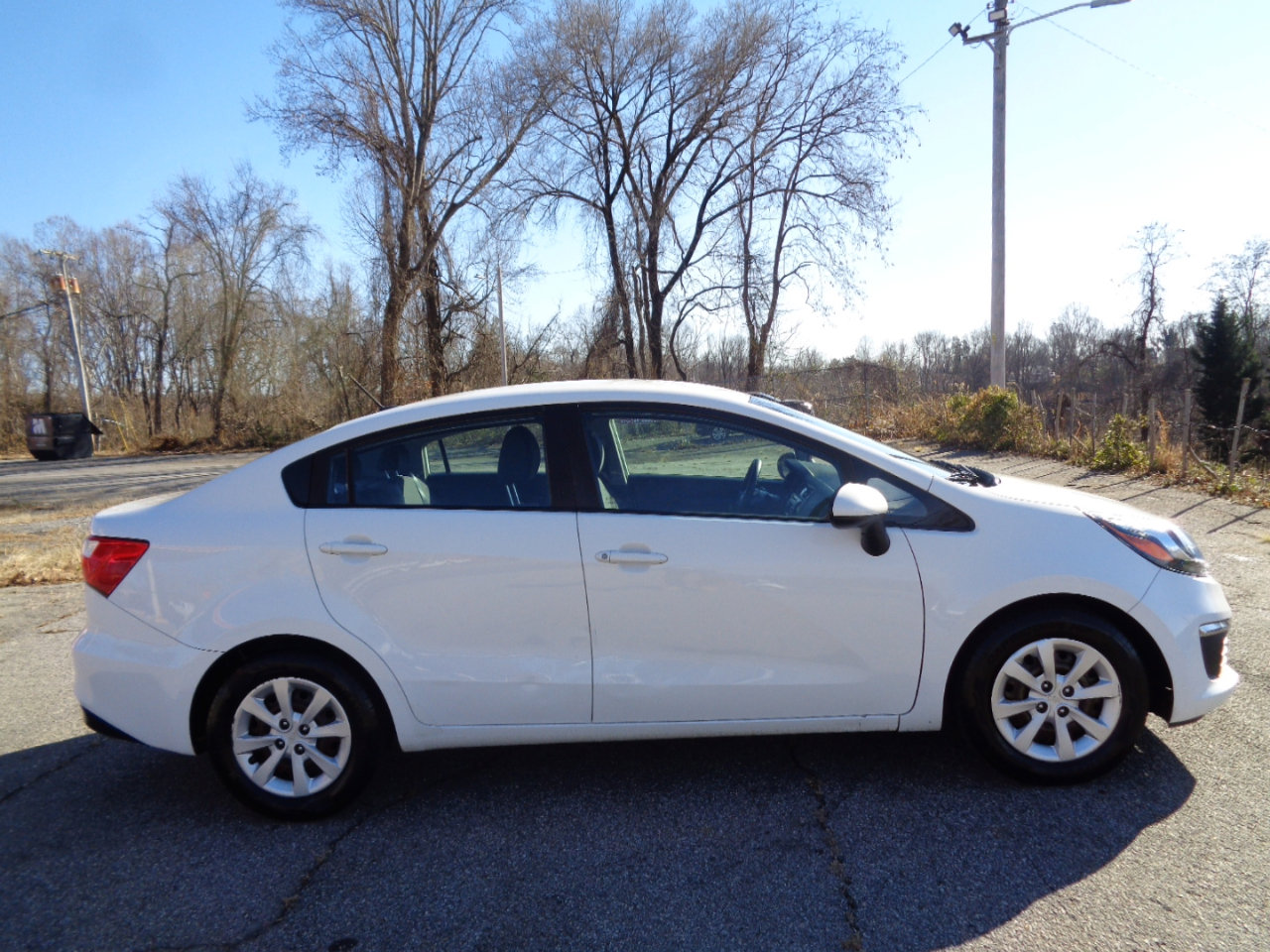 Used 2017 Kia Rio LX image 4
