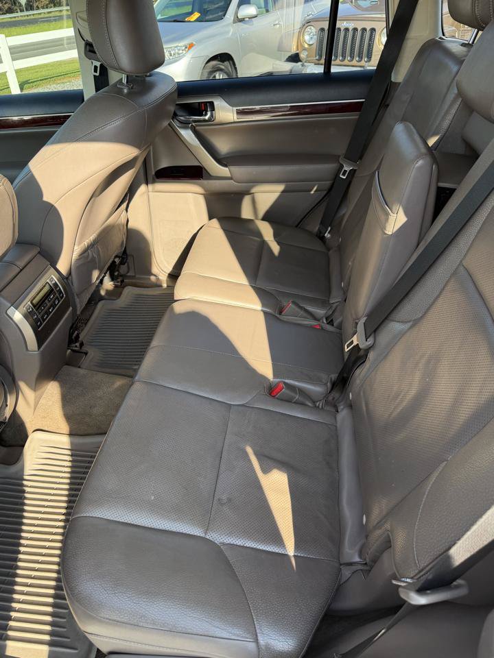 Used 2016 Lexus GX 460 AWD/4WD image 12