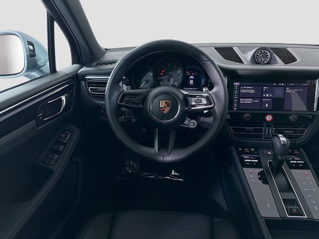Certified 2026 Porsche Macan AWD/4WD image 25